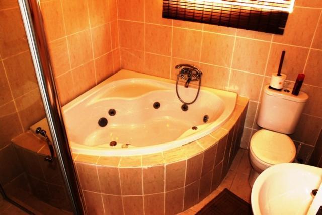 Flintstones Guest House Durban Ngoại thất bức ảnh
