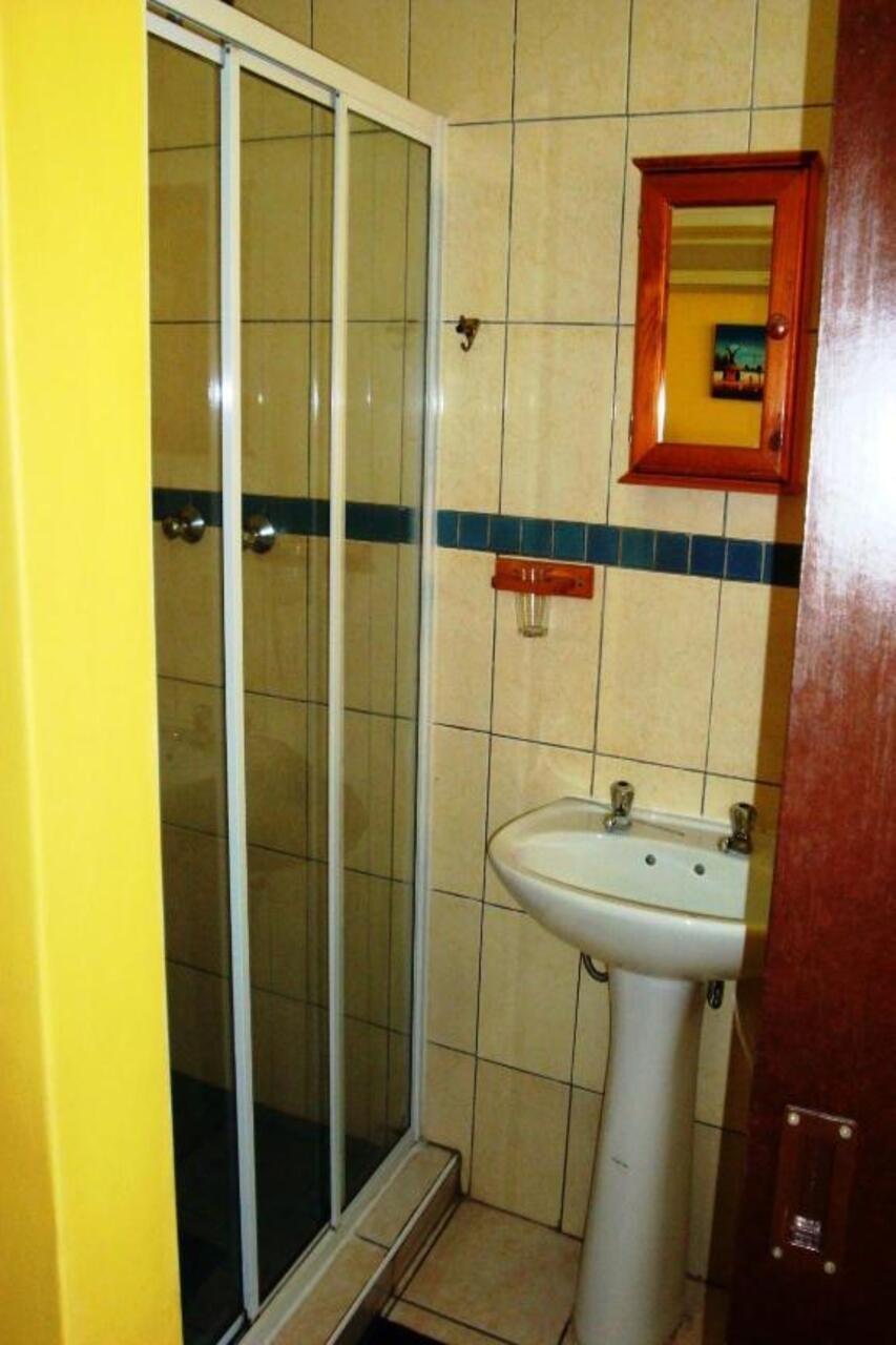 Flintstones Guest House Durban Ngoại thất bức ảnh