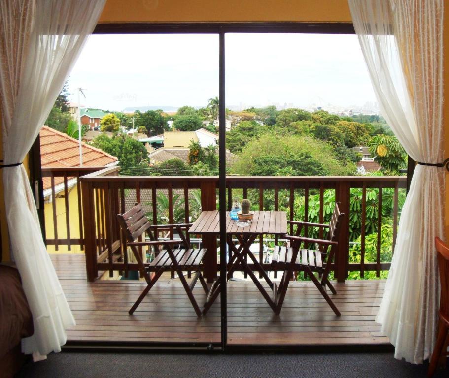 Flintstones Guest House Durban Ngoại thất bức ảnh