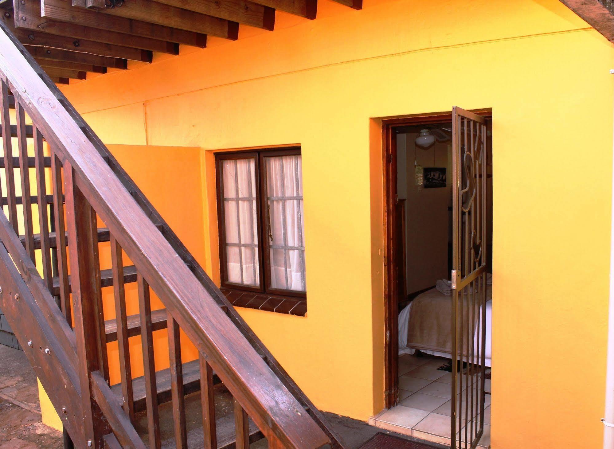 Flintstones Guest House Durban Ngoại thất bức ảnh