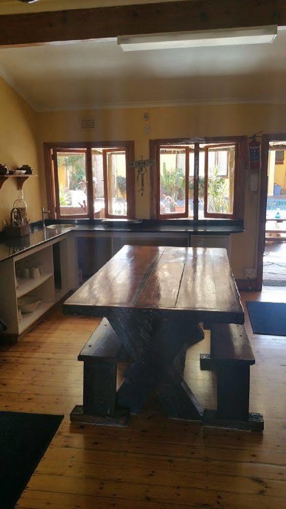 Flintstones Guest House Durban Ngoại thất bức ảnh